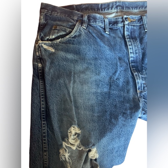 WRANGLER Men’s Destroyed Distressed Denim Blue Jeans Pants 44” x 30” - Picture 10 of 14